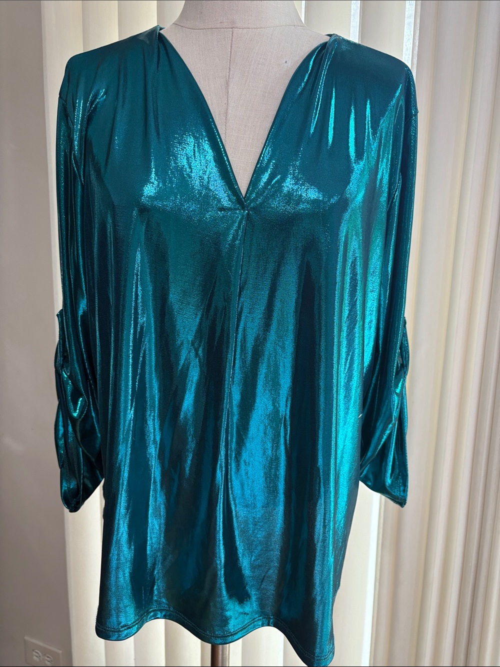 Women's vibrant metallic liquid Teal blue V-Neck Blouse roll tab sleeves new L